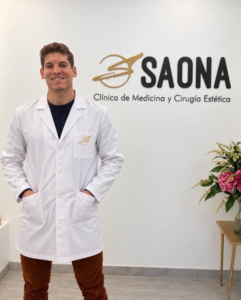 Dr. Carlos Guerra - Médico Estético en Clínica Saona
